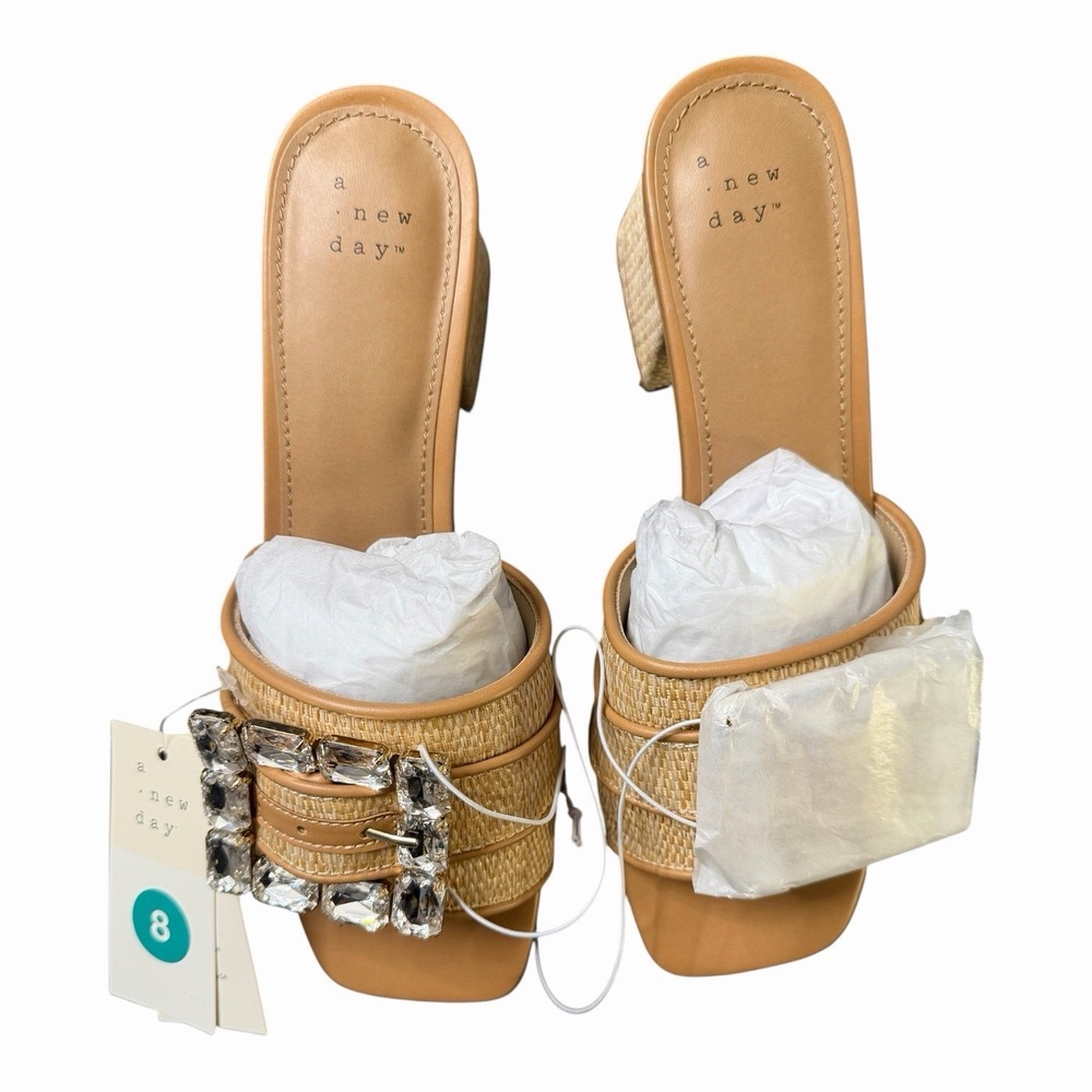 A New Day Kathleen Heels Size 8 Beige Raffia Rhinestone Buckle Mule Sandals